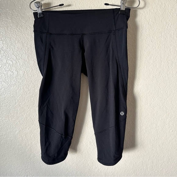 Lululemon Run Pace Crop black leggings size 4 - Picture 3 of 13